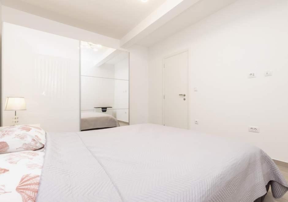 Apartments Losinj Sunset Mali Lošinj Kültér fotó