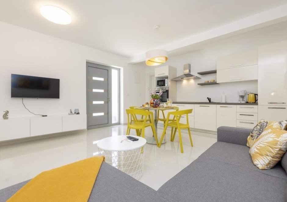 Apartments Losinj Sunset Mali Lošinj Kültér fotó